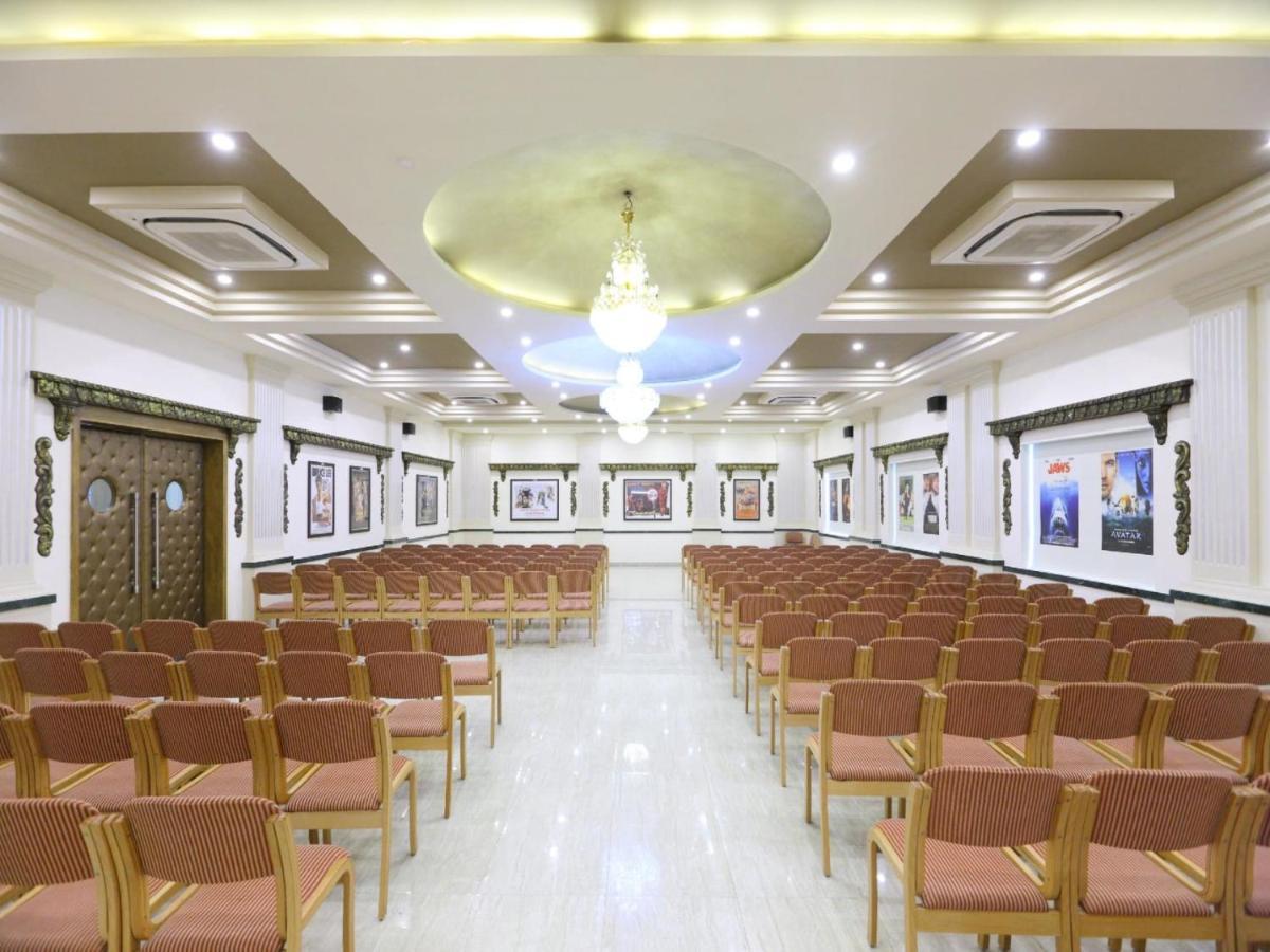 Cinemascope An Apart Hotel Chennai Dış mekan fotoğraf