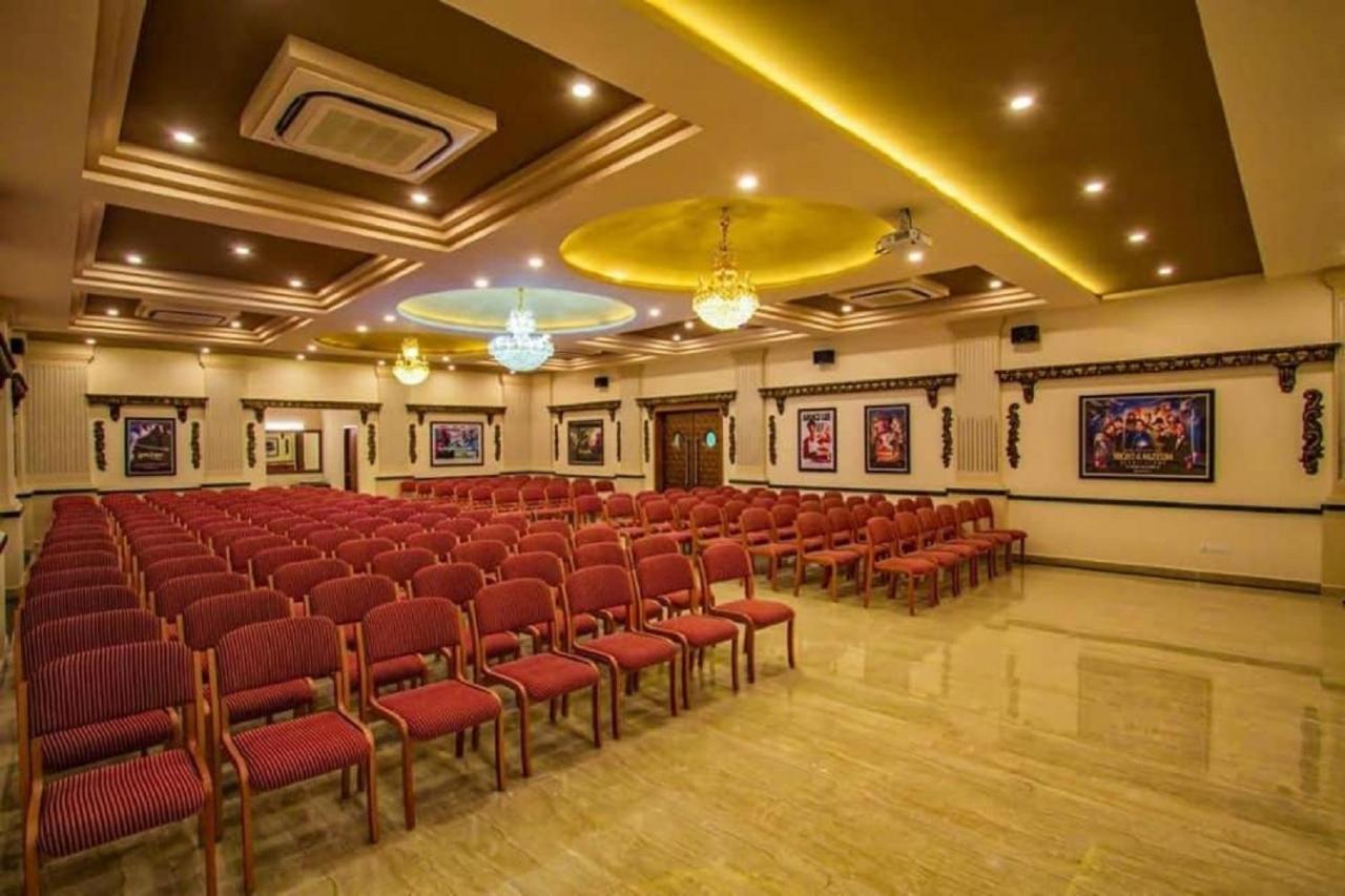 Cinemascope An Apart Hotel Chennai Dış mekan fotoğraf